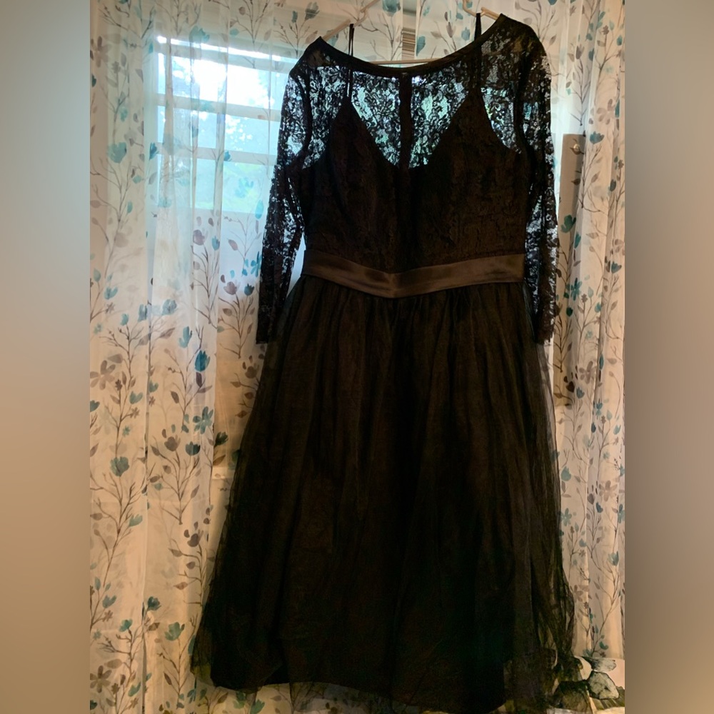- Beautiful black prom/ bridal/ Halloween 👻 🎃 dress sz18!!